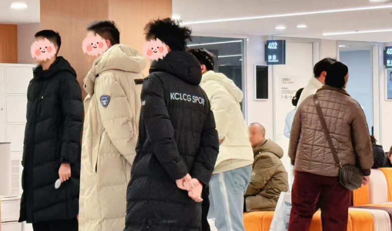 眼镜一摘,未来全开:19岁护理生在太原爱尔完成全飞秒清晰蜕变(图4) 眼镜一摘,未来全开:19岁护理生在太原爱尔完成全飞秒清晰蜕变(图4)